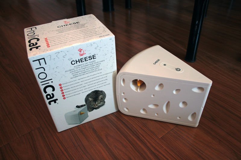 petsafe-frolicat-cheese